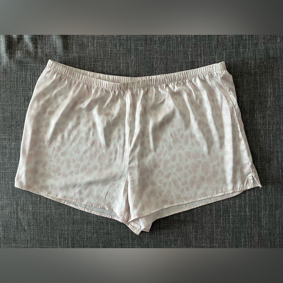 Stars Above Pink Leopard Satin Sleep Set - XL NWOT - Picture 5 of 9